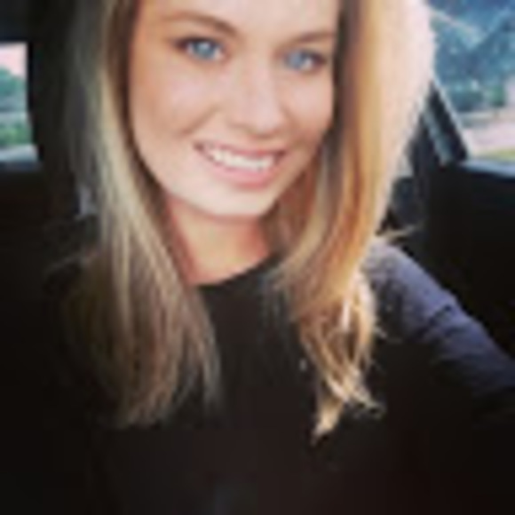 Meet your Posher, Taylor - Picture 1 of 1